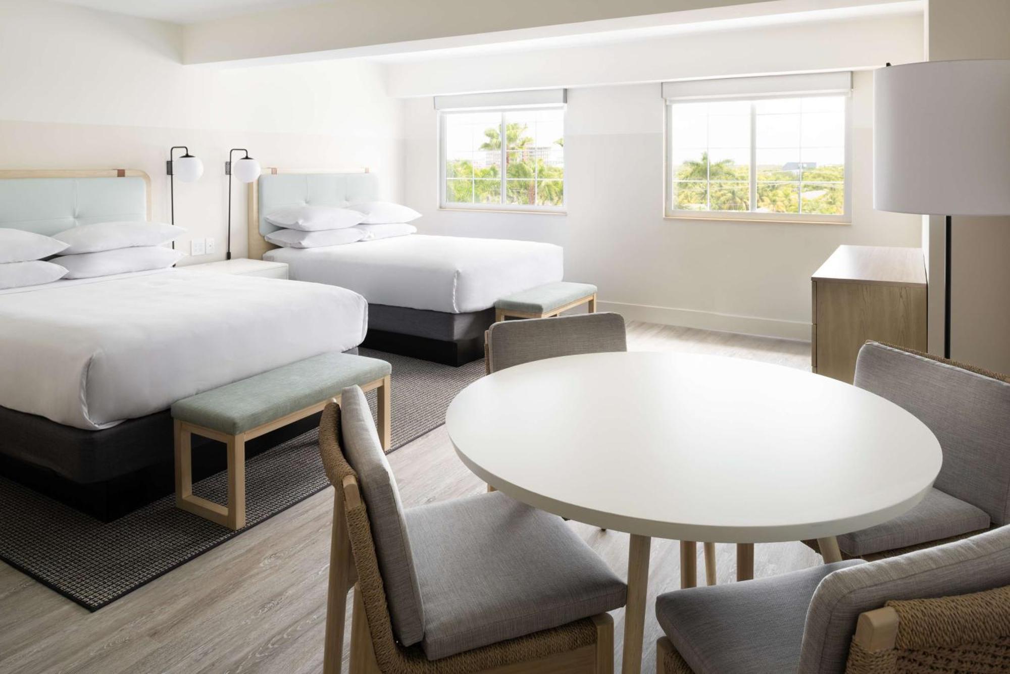 Hampton By Hilton Grand Cayman Seven Mile Beach 조지 타운 외부 사진
