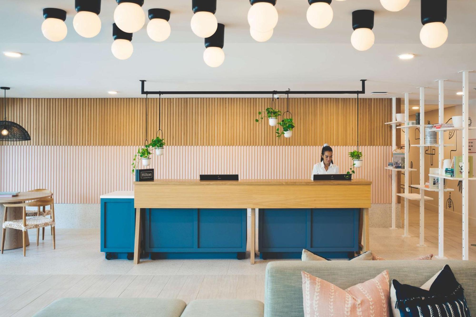Hampton By Hilton Grand Cayman Seven Mile Beach 조지 타운 외부 사진